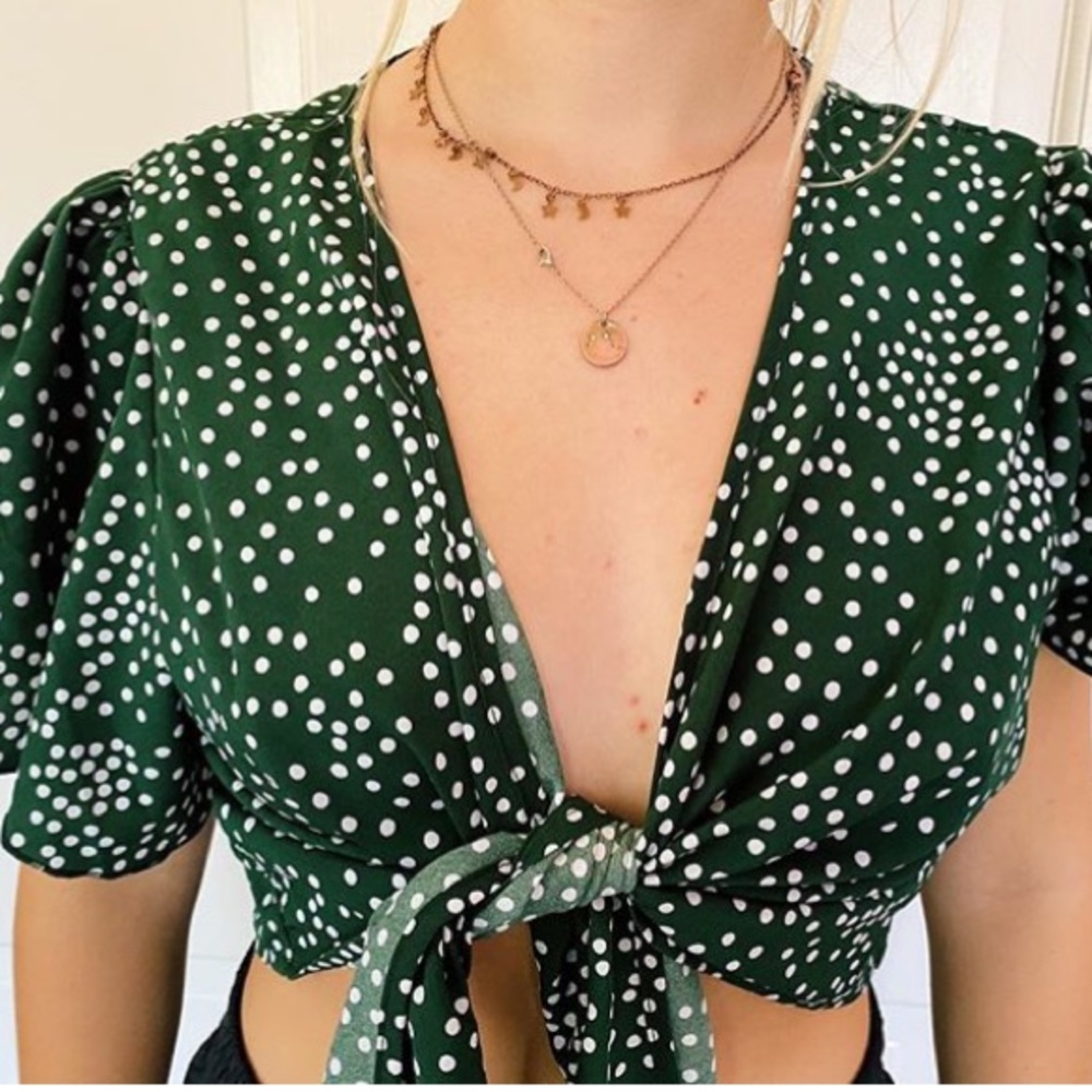 Polka dot green tie shirt